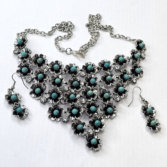 Silver Turquoise Rhinestone Flower Bib Necklace - Picture 1 of 16
